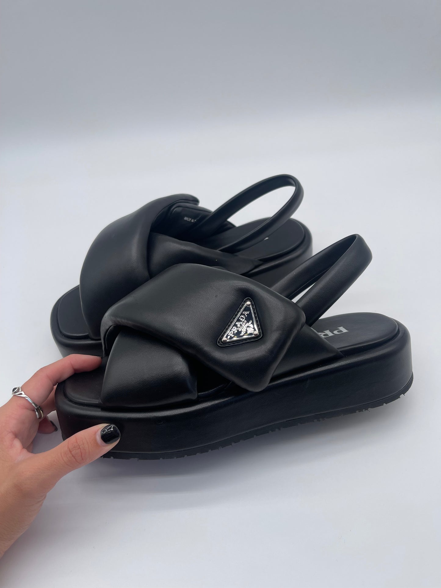 PRADA SANDALS BLACK LEATHER SIZE 7
