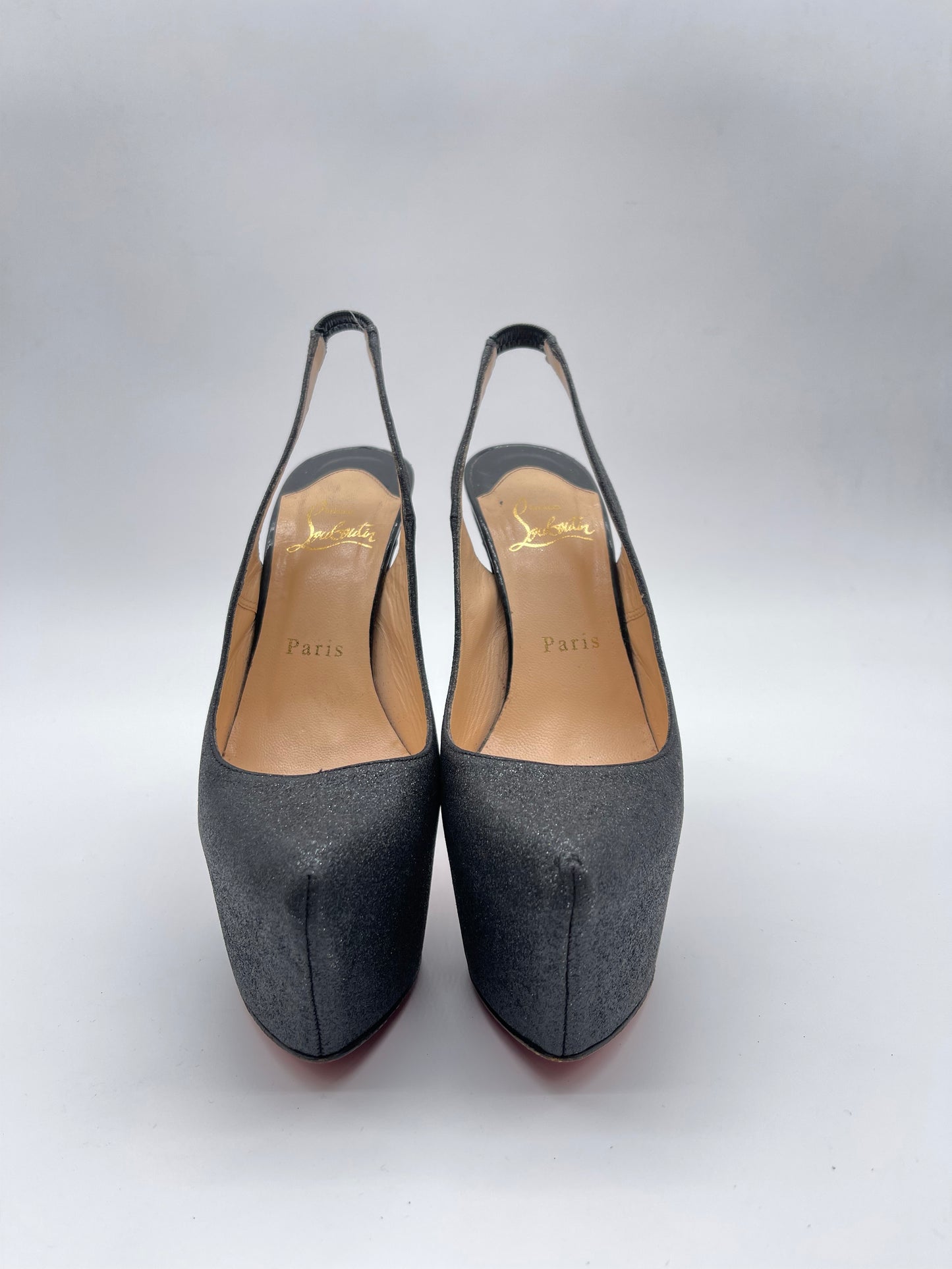 WOMENS SIZE 7.5 CHRISTIAN LOUBOUTIN PUMPS