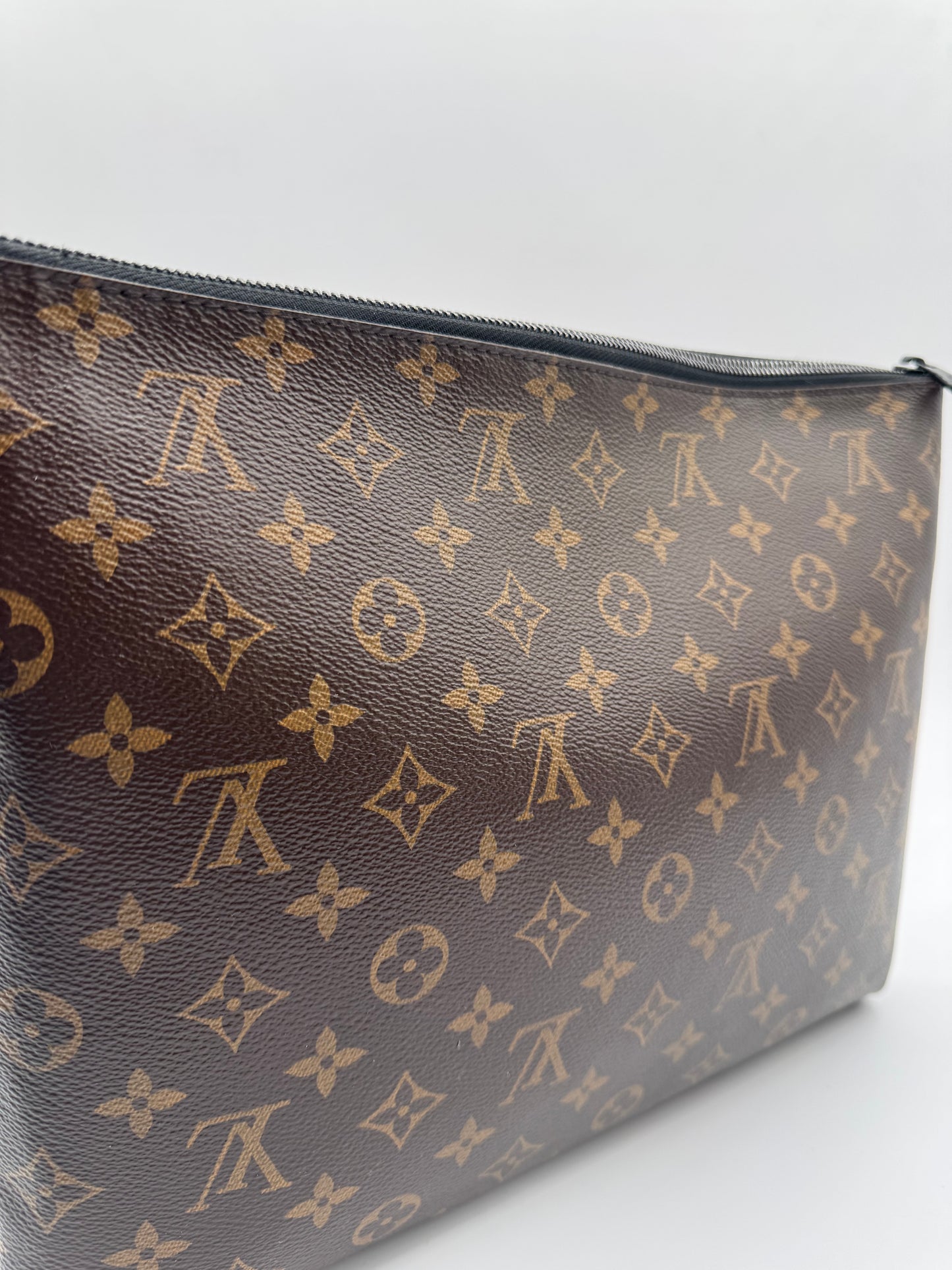 LOUIS VUITTON MONOGRAM SOLAR RAY A4 (DISCONTINUED)