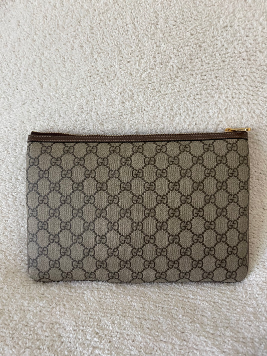 GUCCI POUCH
