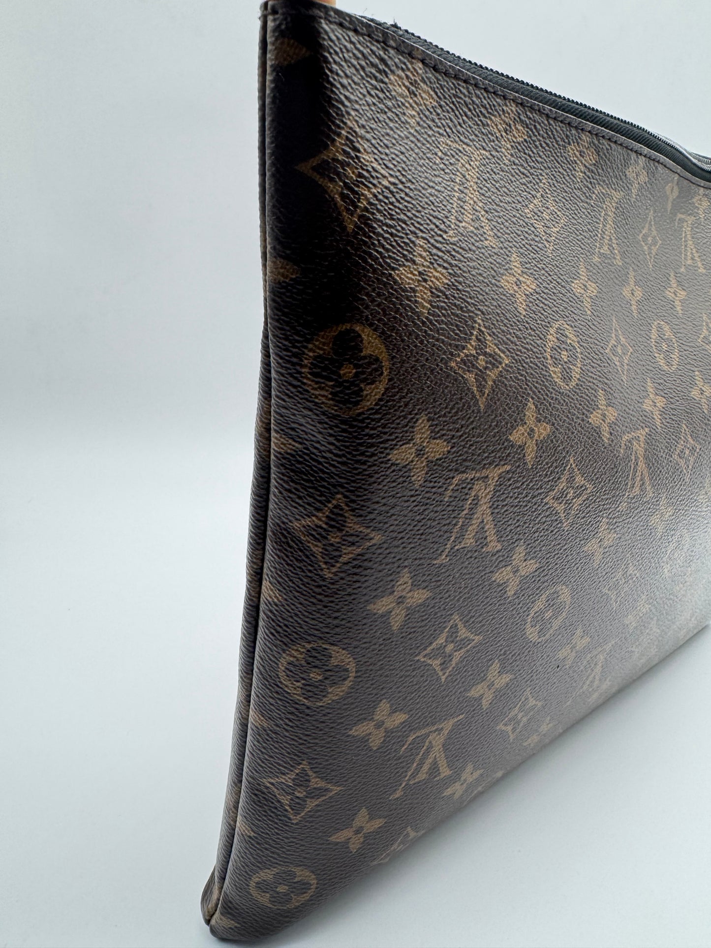 LOUIS VUITTON MONOGRAM SOLAR RAY A4 (DISCONTINUED)