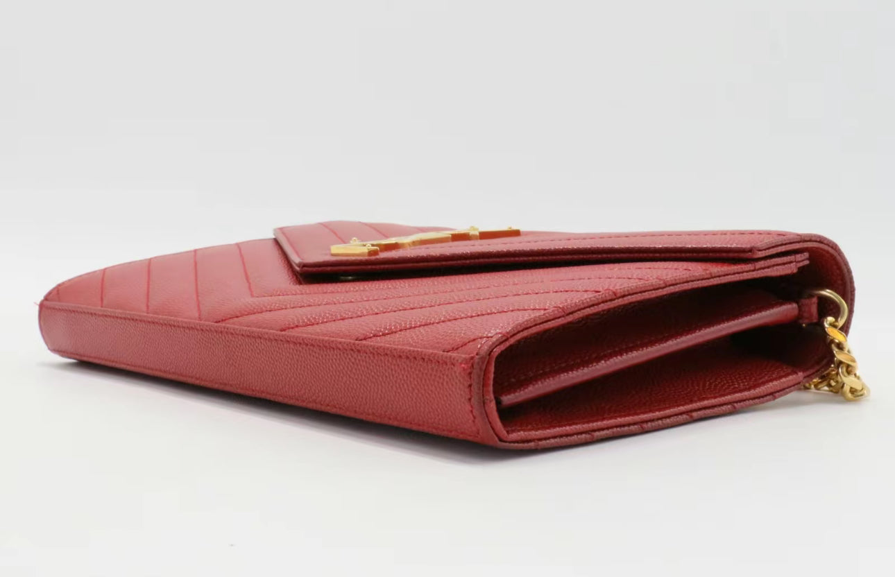 YSL ENVELOPE CROSSBODY RED WITH GOLD CHAIN