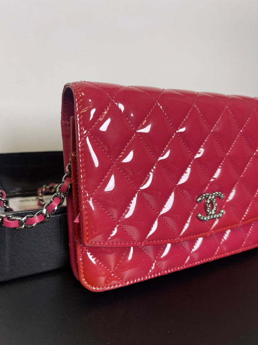 CHANEL PATENT PINK WALLET ON CHAIN