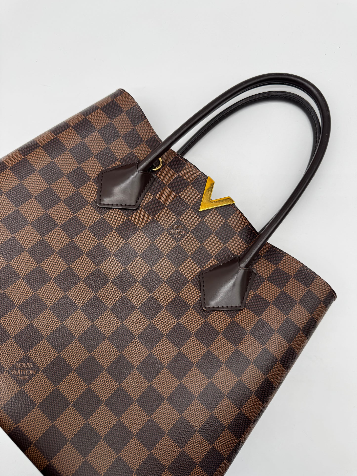 LOUIS VUITTON TOTE WITH KEY POUCH INCLUDED