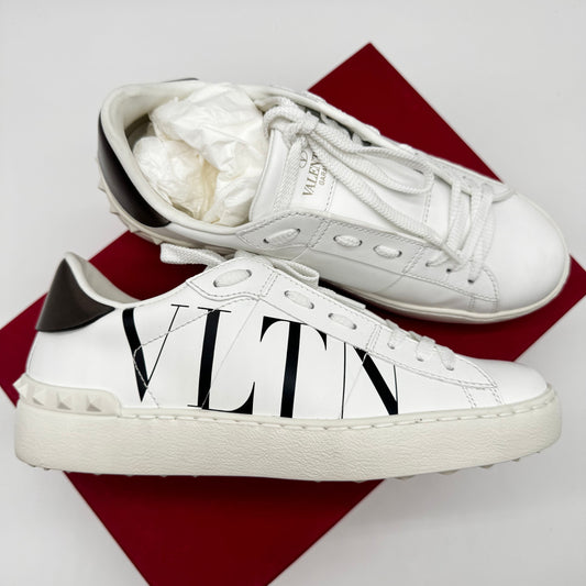 VALENTINO WOMENS SNEAKERS SIZE 7