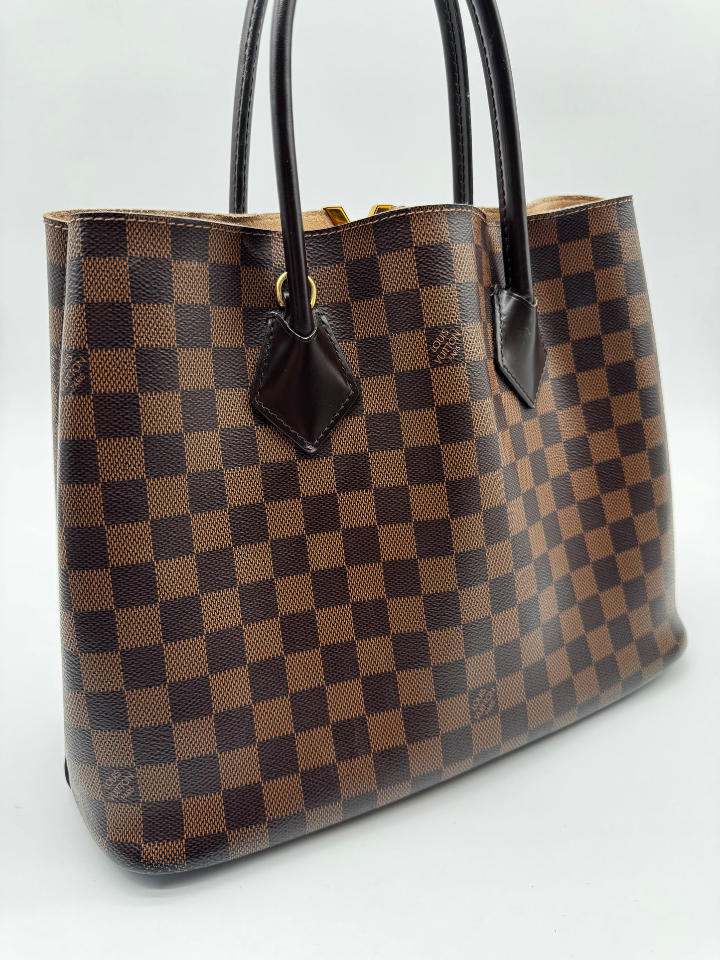 LOUIS VUITTON TOTE WITH KEY POUCH INCLUDED