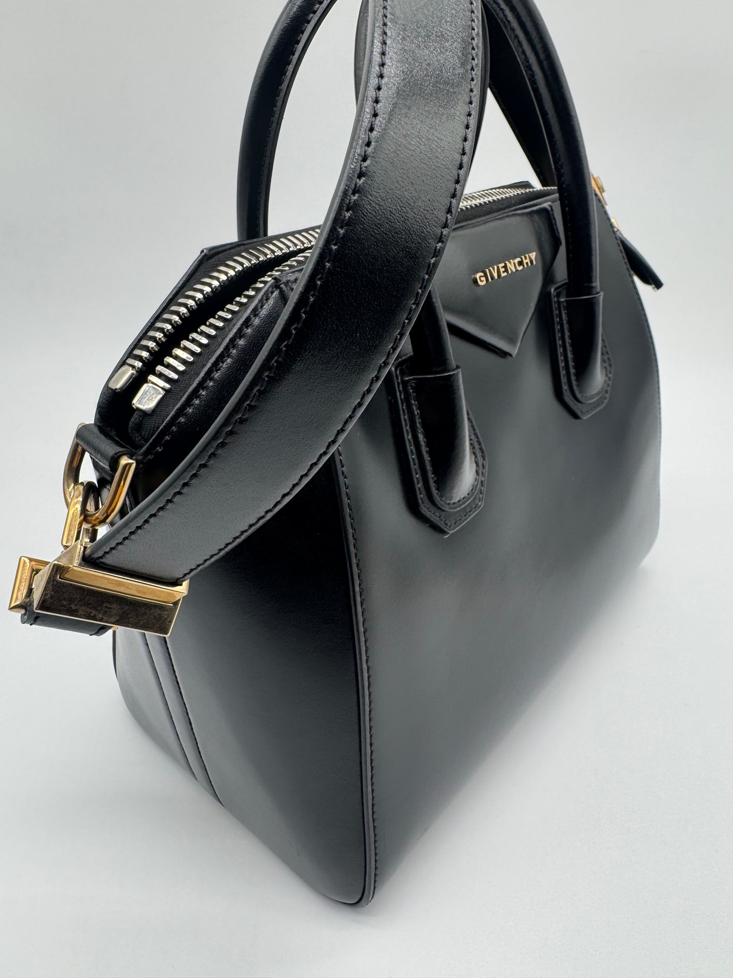 GIVENCHY ANTIGONA SMALL LAMBSKIN TOTE