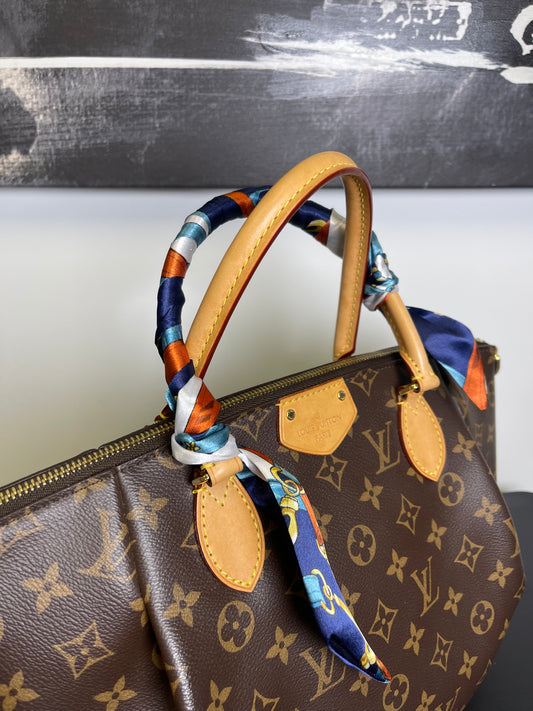 LOUIS VUITTON MM TURNNE