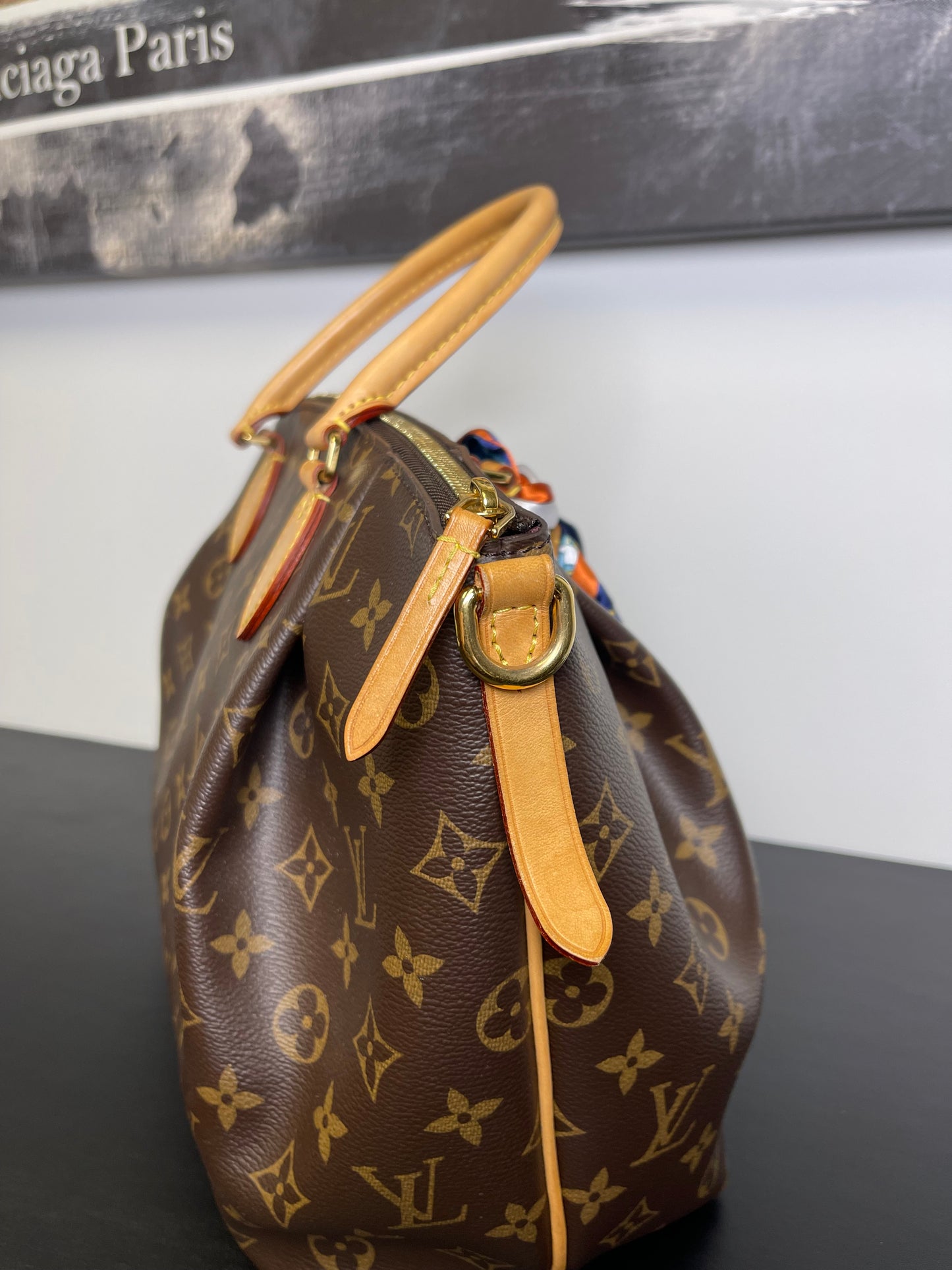 LOUIS VUITTON MM TURNNE