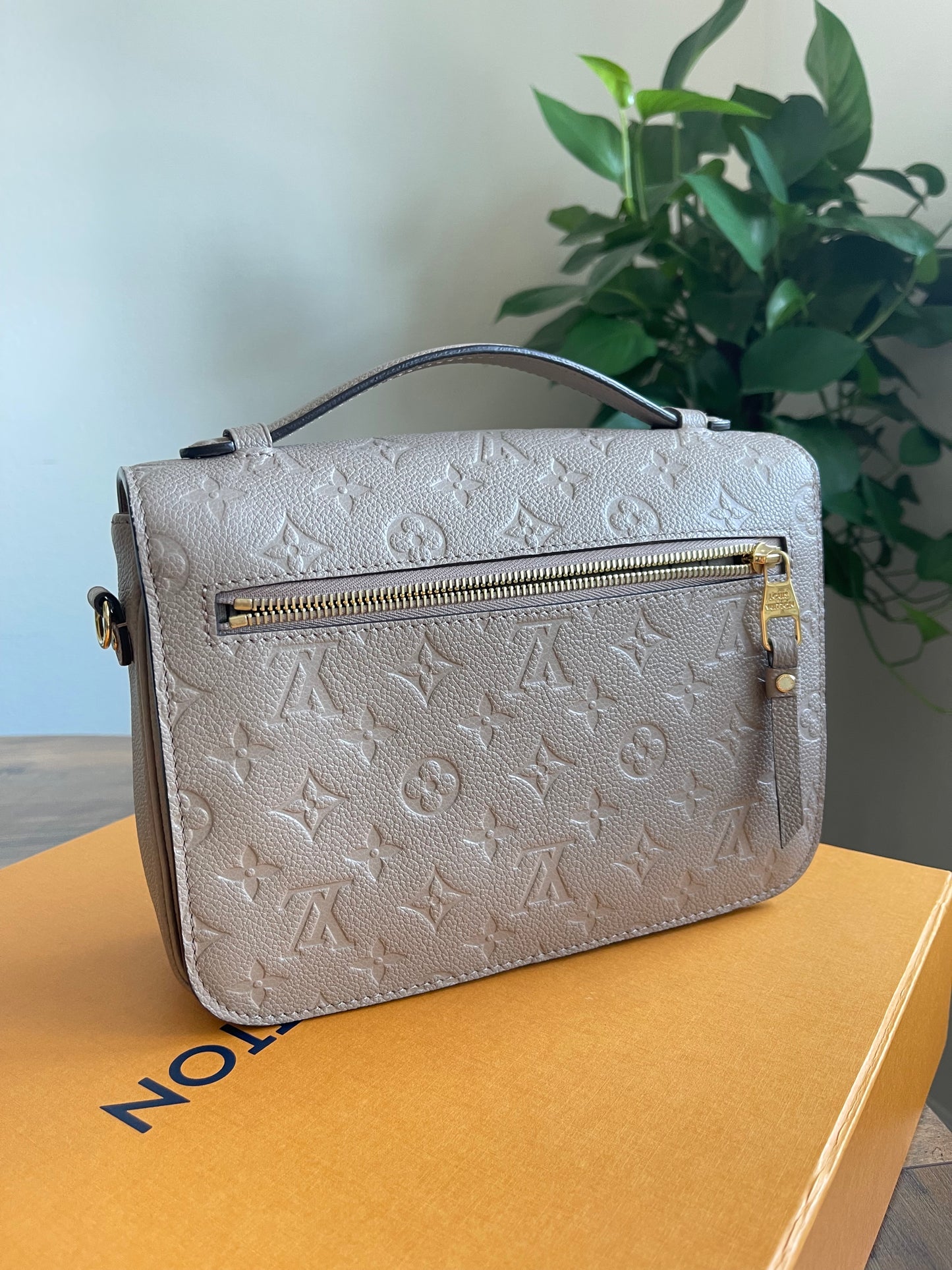 LOUIS VUITTON POCHETTE MÉTIS