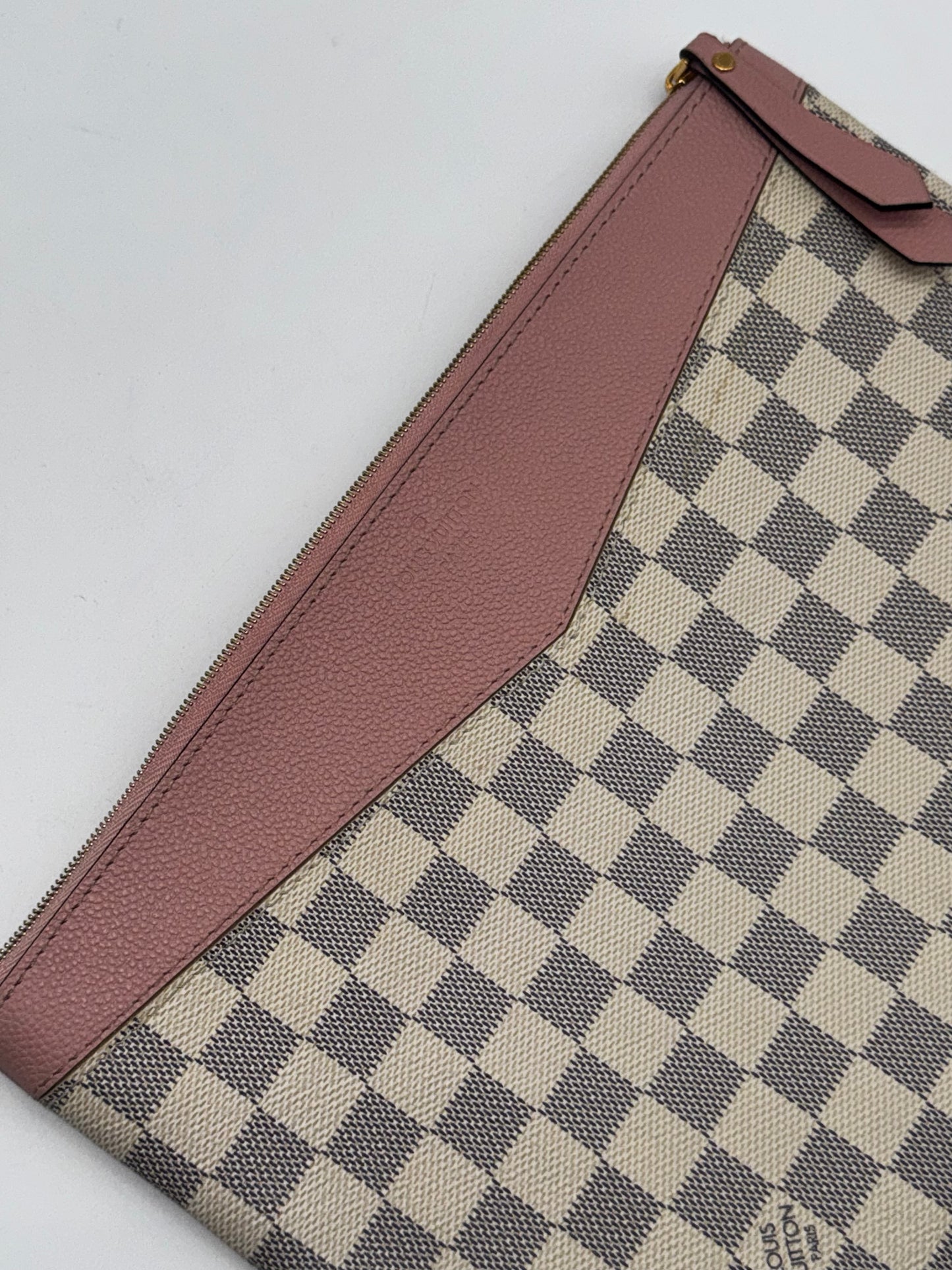 LOUIS VUITTON TOILETRY POUCH AZUR DAMIER PINK INTERIOR