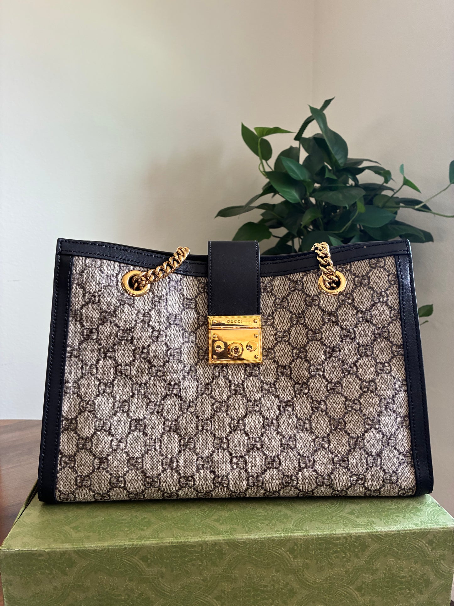 BLACK GUCCI PADLOCK TOTE