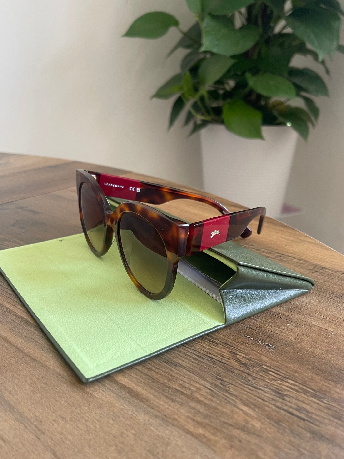 WOMEN’S LONGCHAMP SUNGLASSES