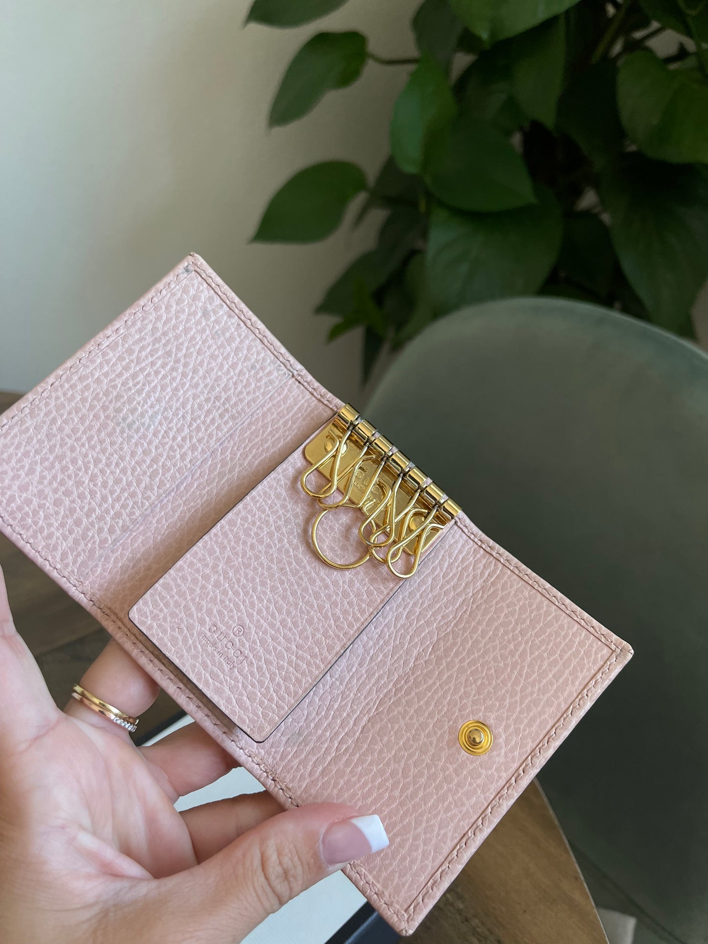 PINK GUCCI KEY HOLDER