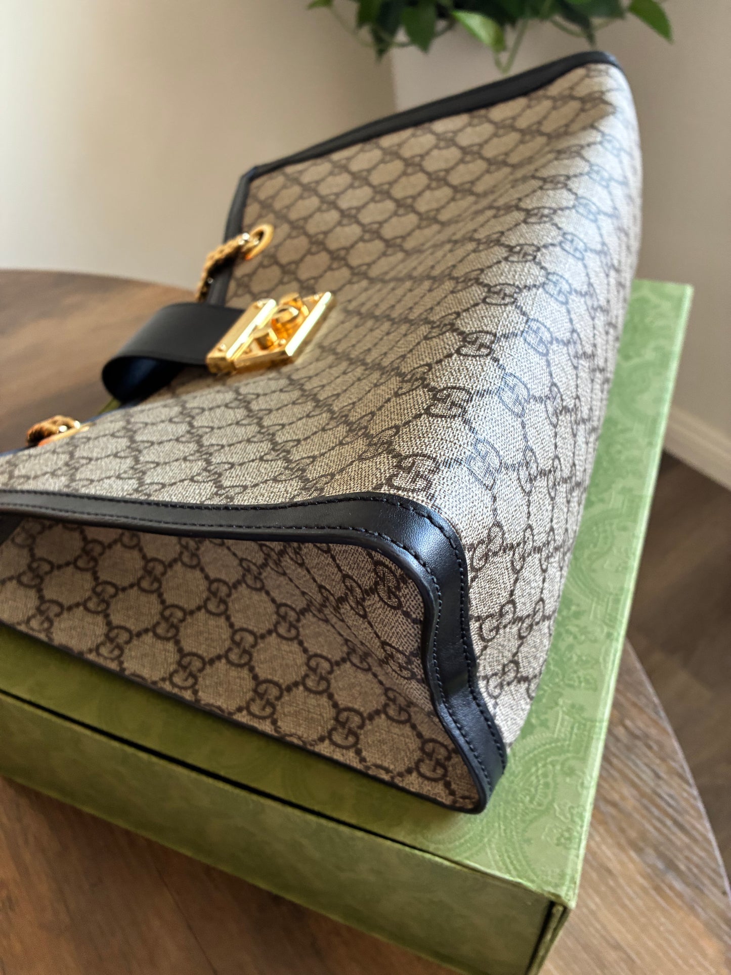 BLACK GUCCI PADLOCK TOTE