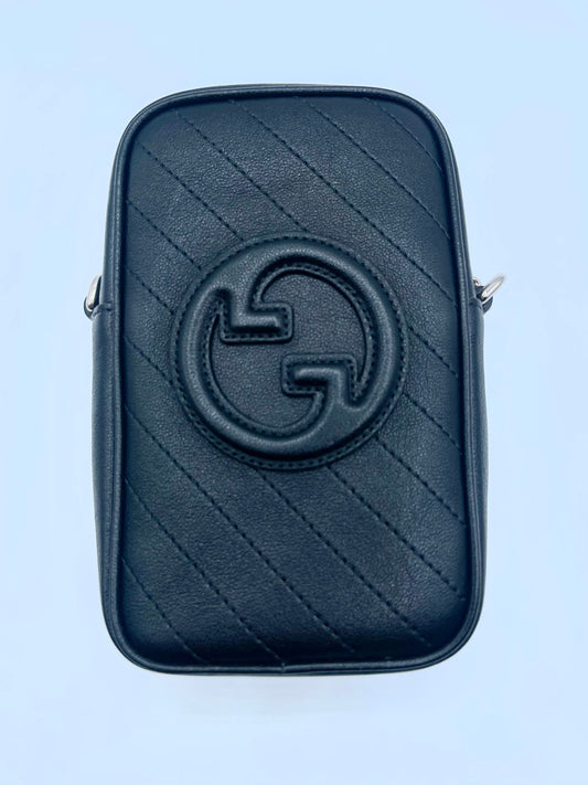 BLACK GUCCI PHONE HOLDER/CROSSBODY BAG