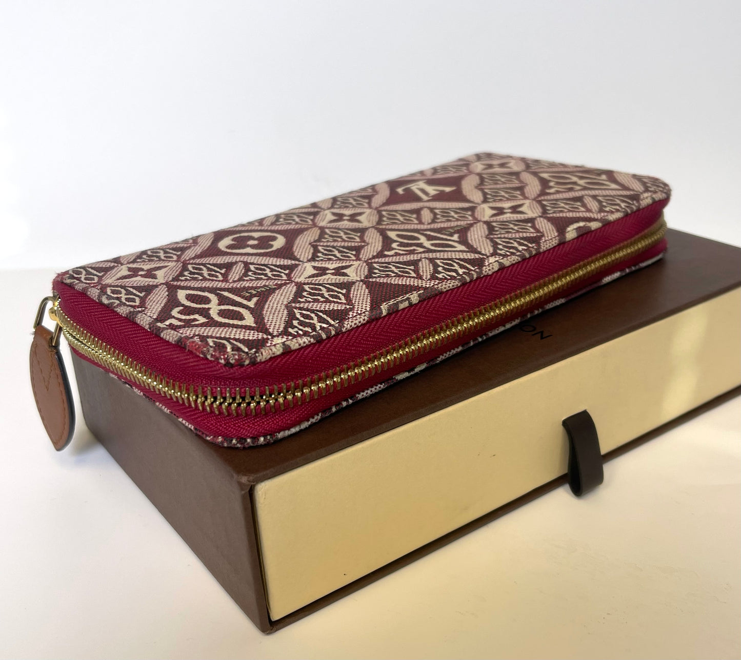 LOUIS VUITTON 1854 JACQUARD COLLECTION ZIPPY WALLET