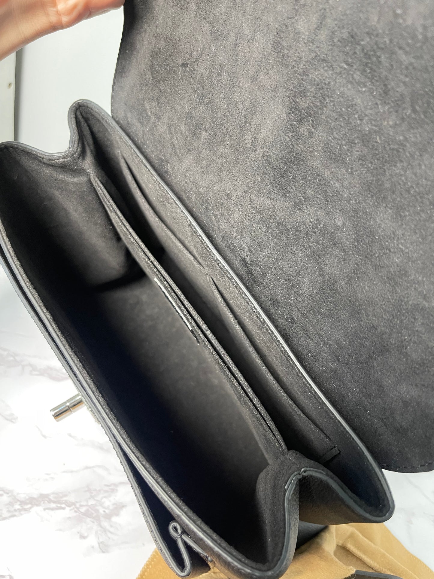 LOUIS VUITTON LOCKME BAG BLACK