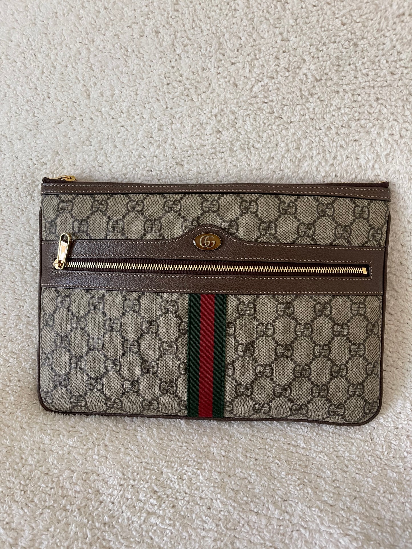 GUCCI POUCH