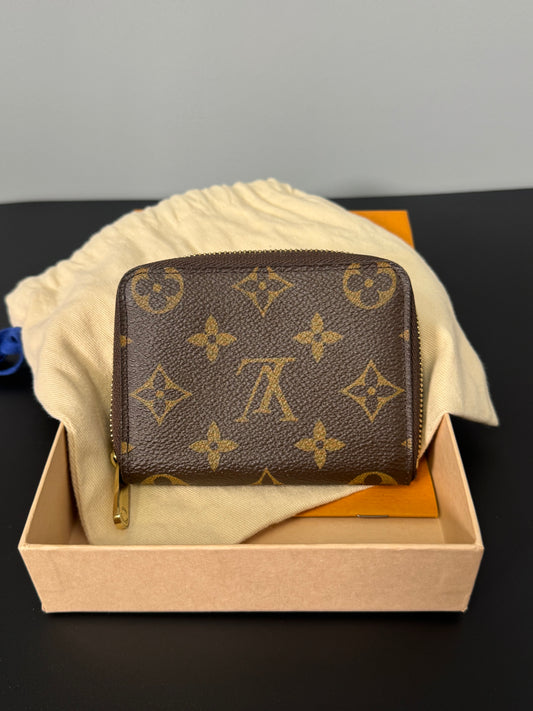 LOUIS VUITTON ZIPPY CARD HOLER