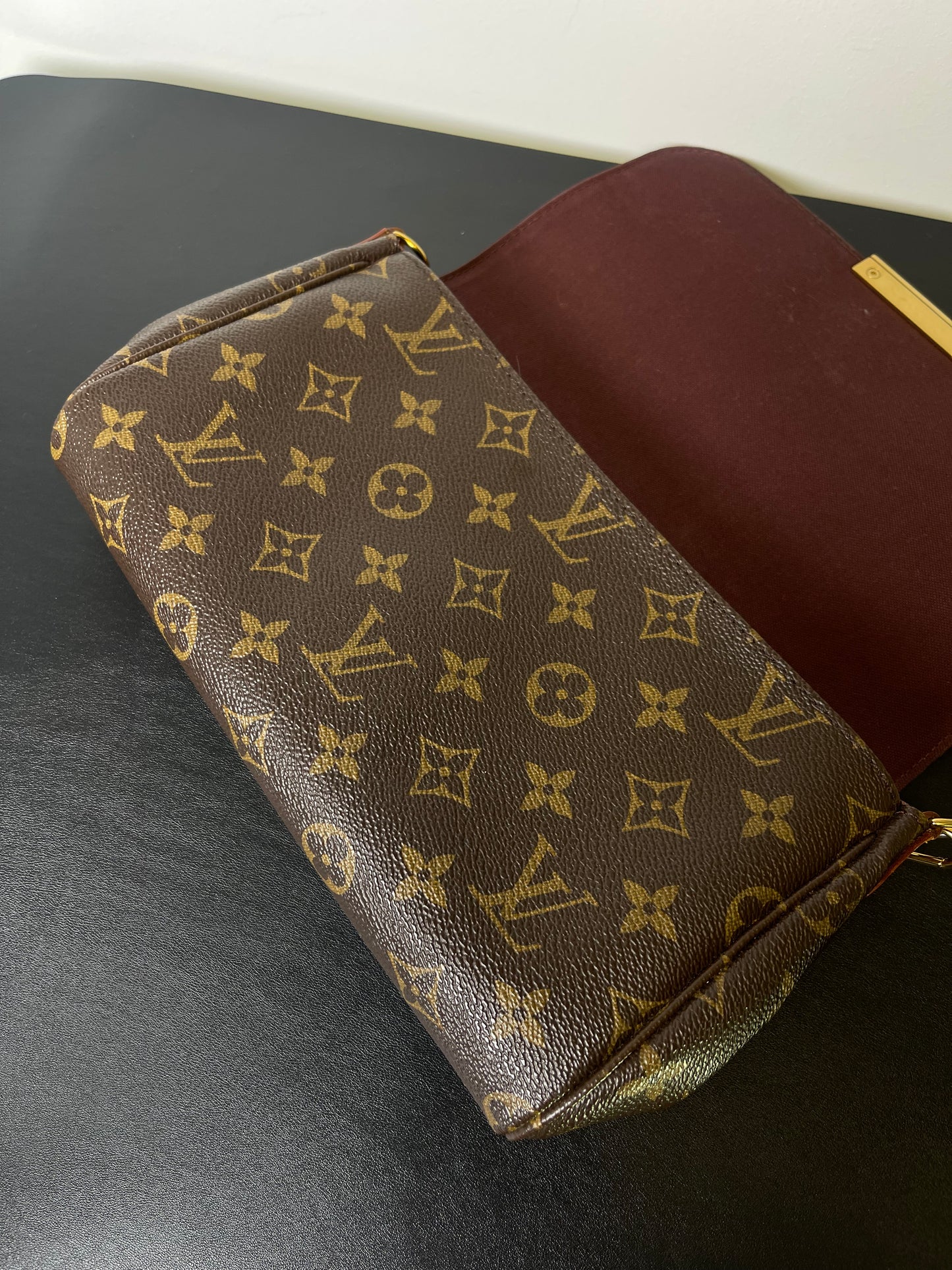 LOUIS VUITTON MM MONOGRAM FAVORITE