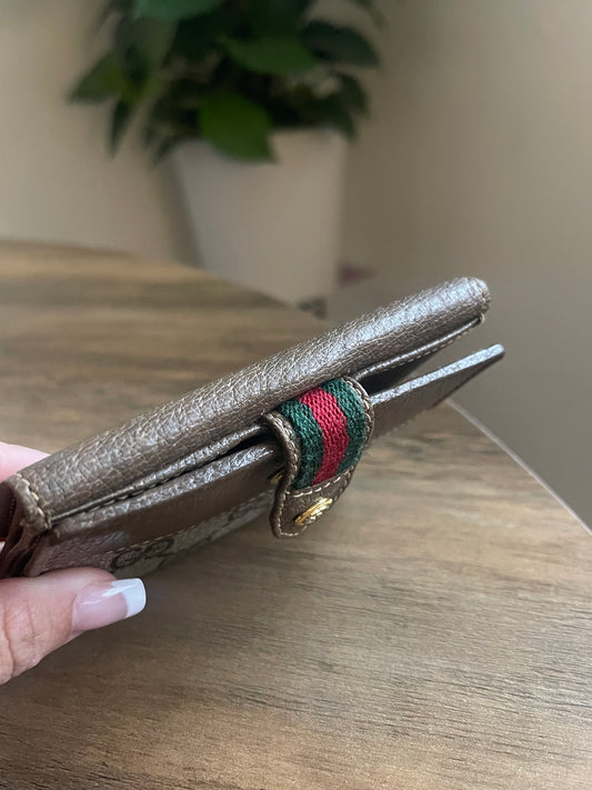 VINTAGE GUCCI BI-FOLD WALLET