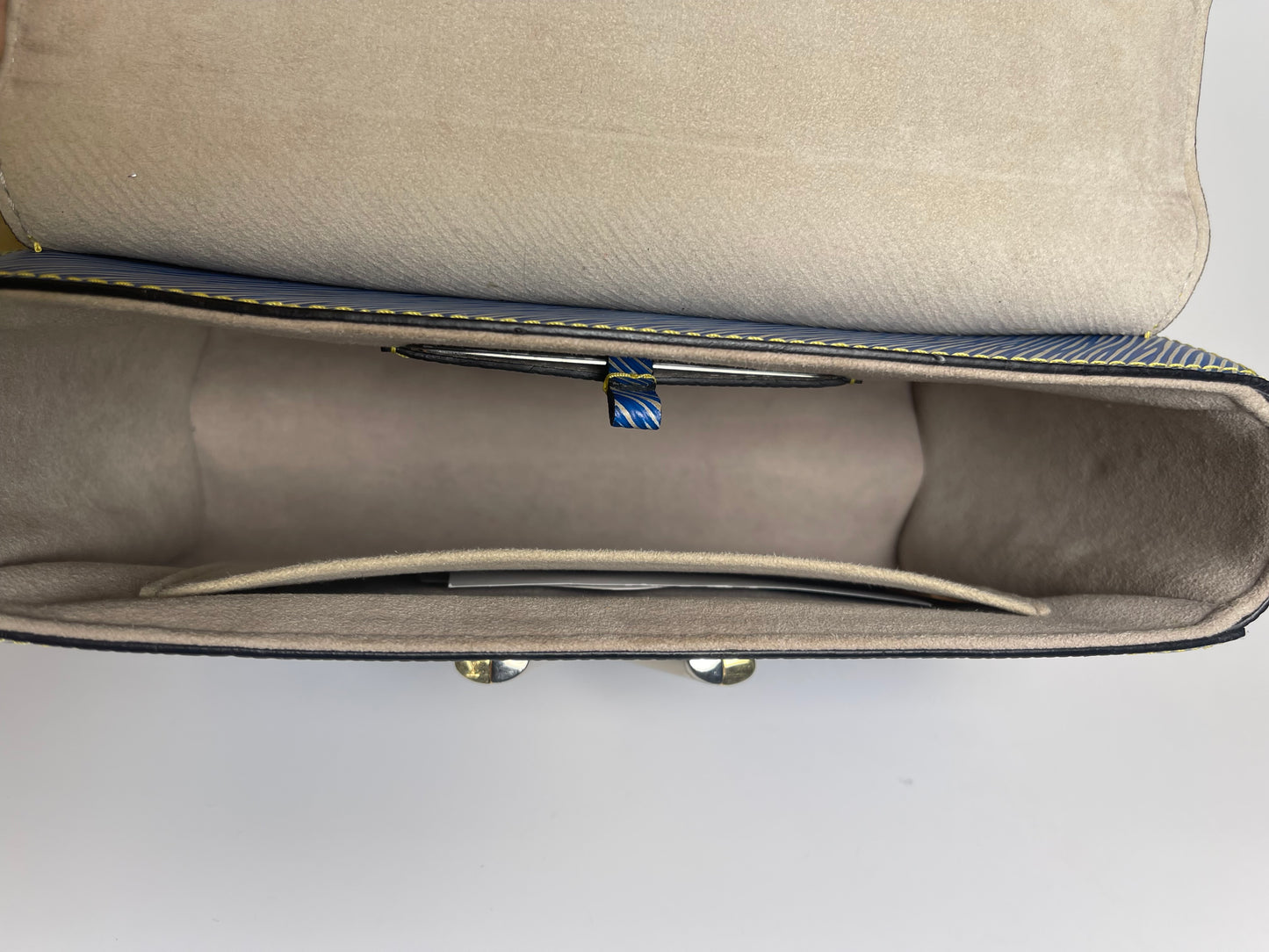 LOUIS VUITTON TWIST EPI BLUE CROSSBODY