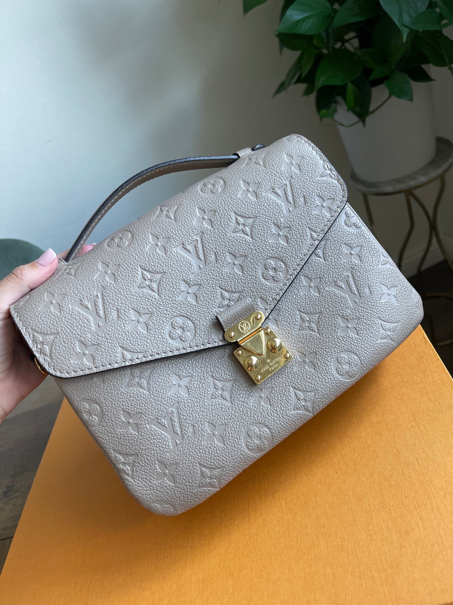 LOUIS VUITTON POCHETTE MÉTIS