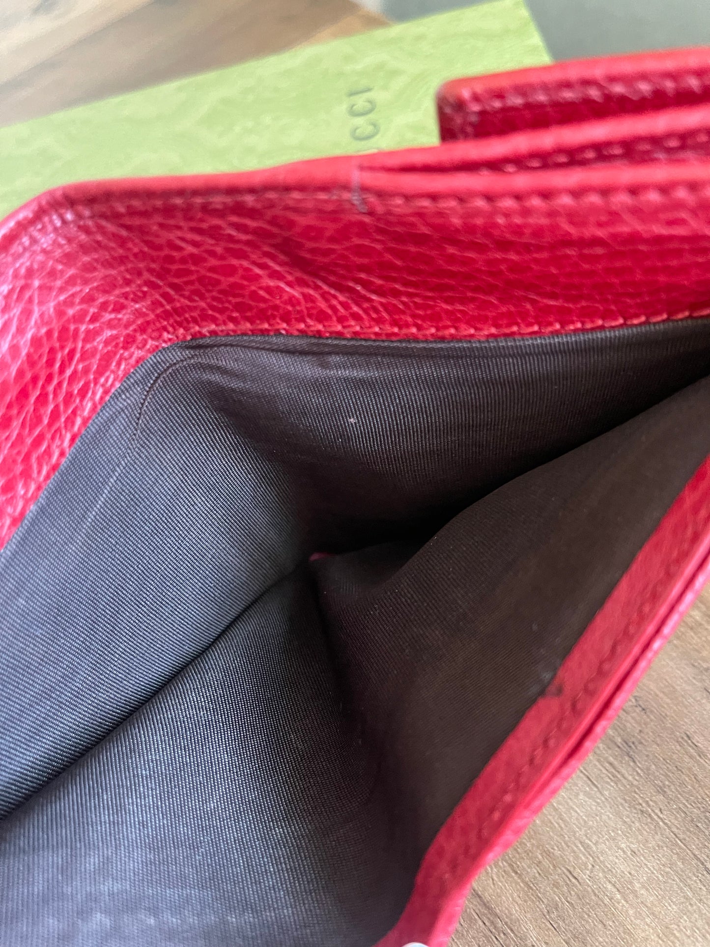 GUCCI RED BI FOLD WALLET