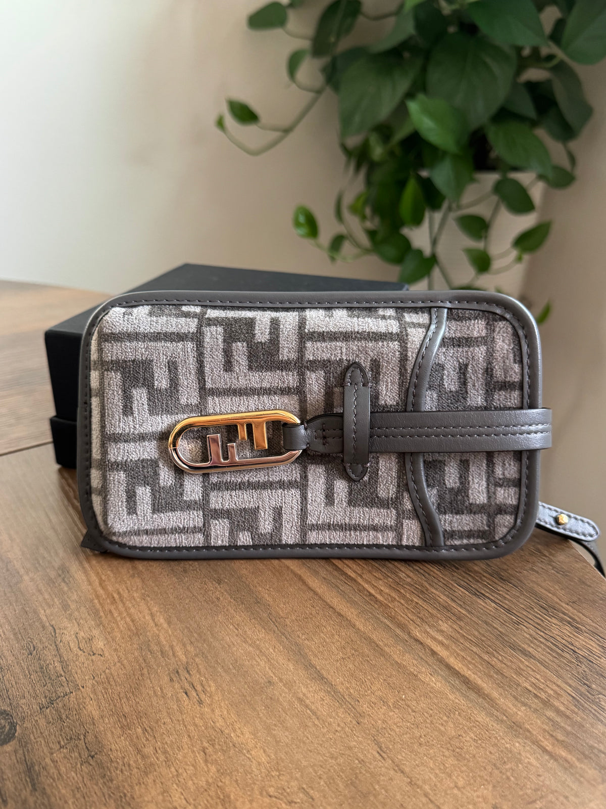 FENDI PHONE AND CARD HOLDER