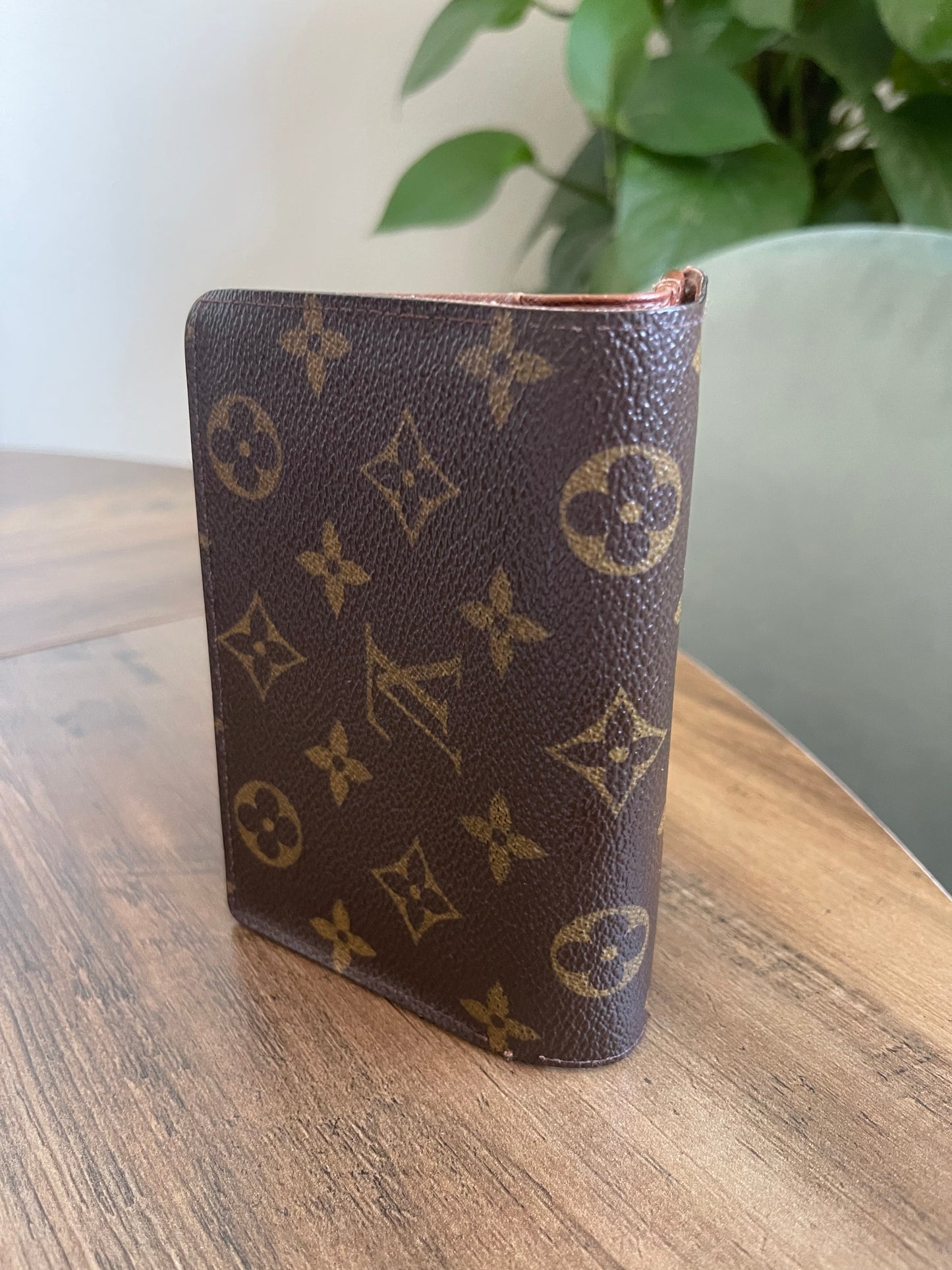 MONOGRAM LOUIS VUITTON KISSLOCK WALLET