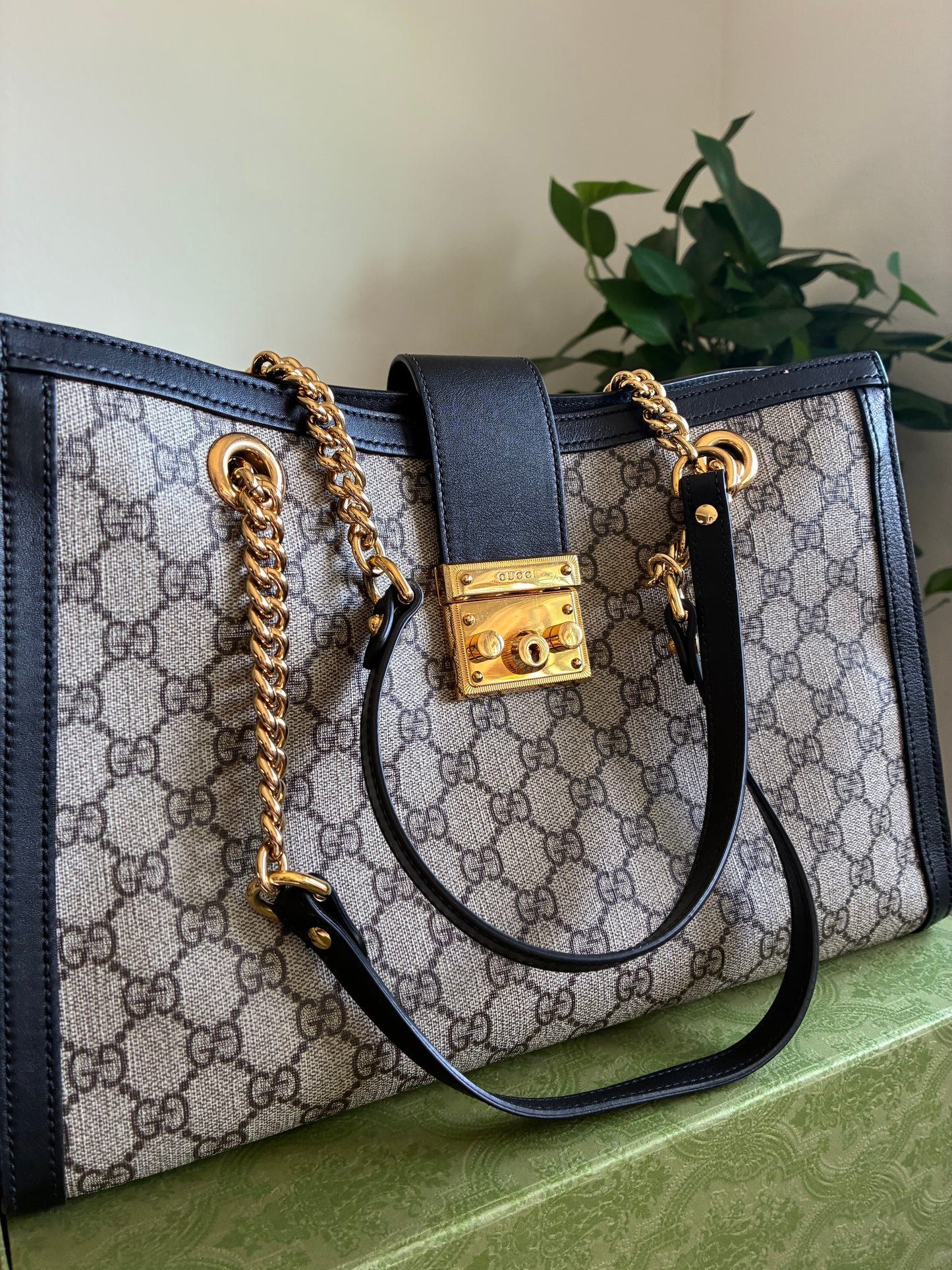BLACK GUCCI PADLOCK TOTE