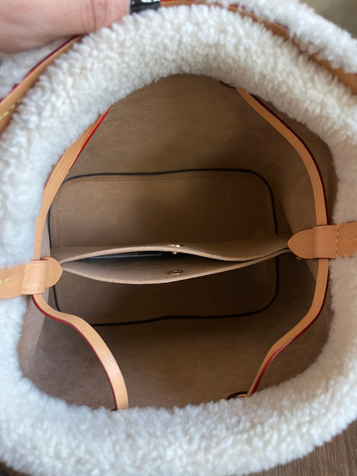 LOUIS VUITTON NEO NOE WITH GIFT