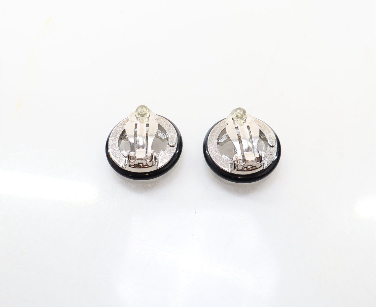 CHANEL CLIP ON EARRINGS VINTAGE