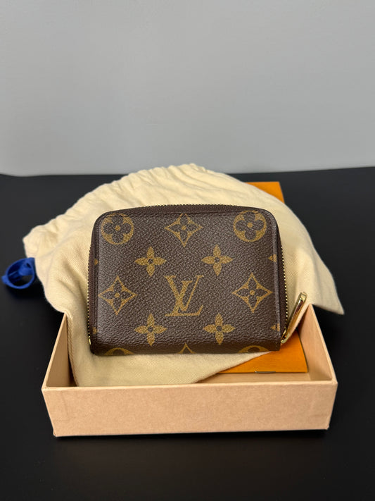 LOUIS VUITTON ZIPPY CARD HOLER
