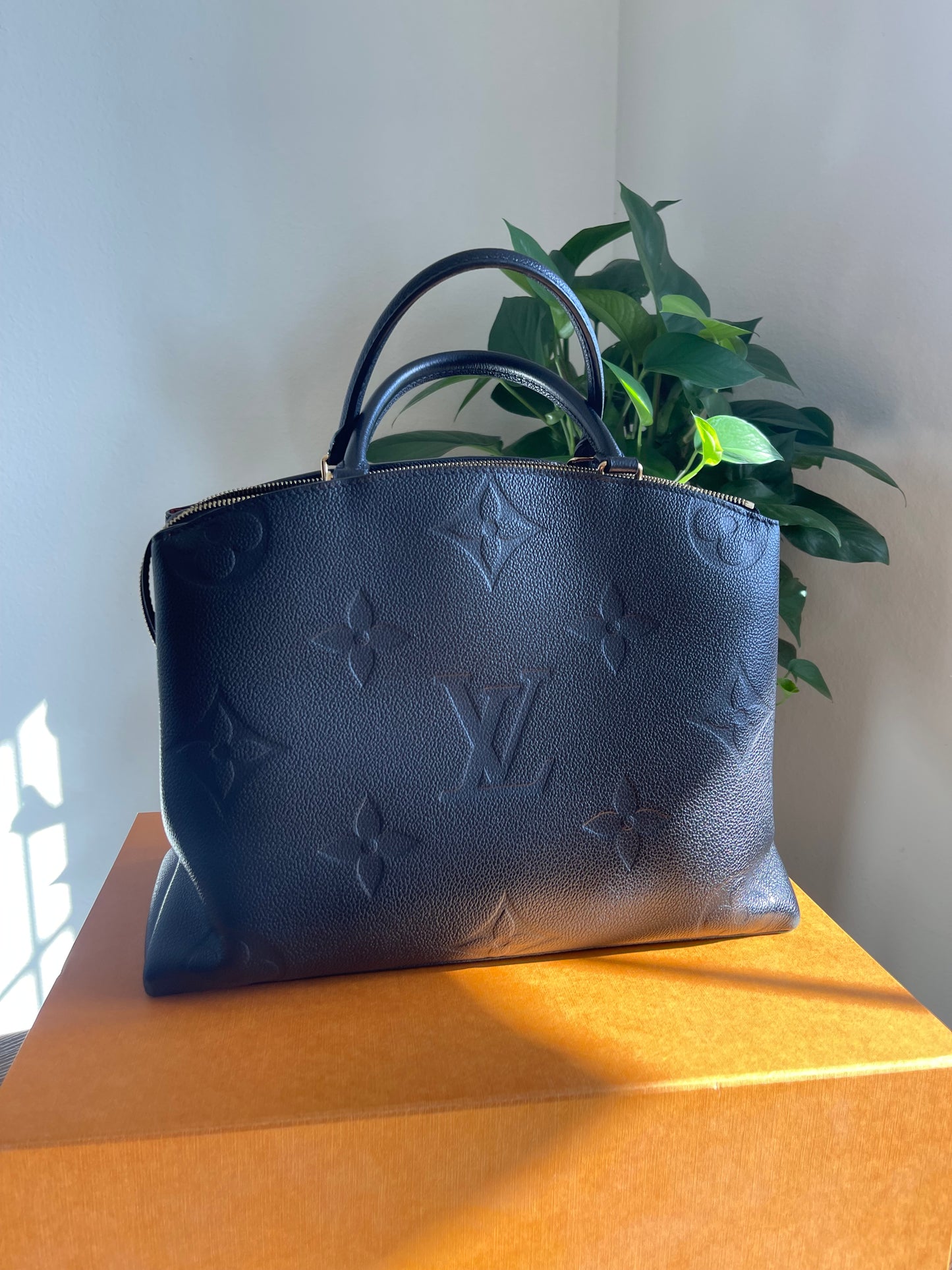 LOUIS VUITTON GRAND PALAIS MM EMPREINTE TOTE
