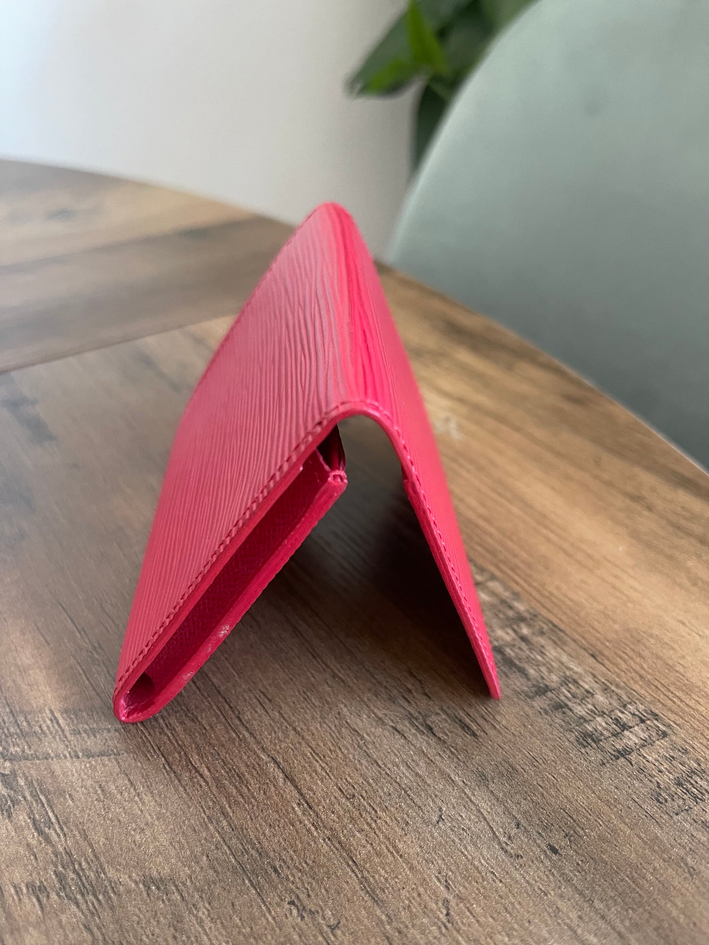 EPI RED LOUIS VUITTON CARD HOLDER