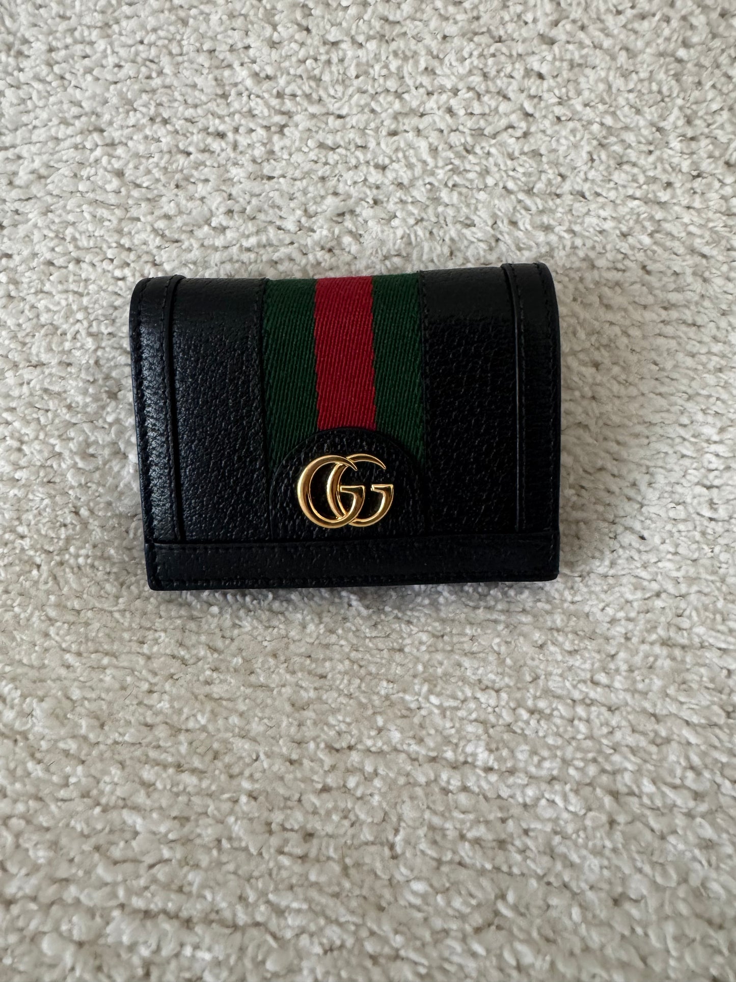 SMAL GUCCI COMPACT WALLET