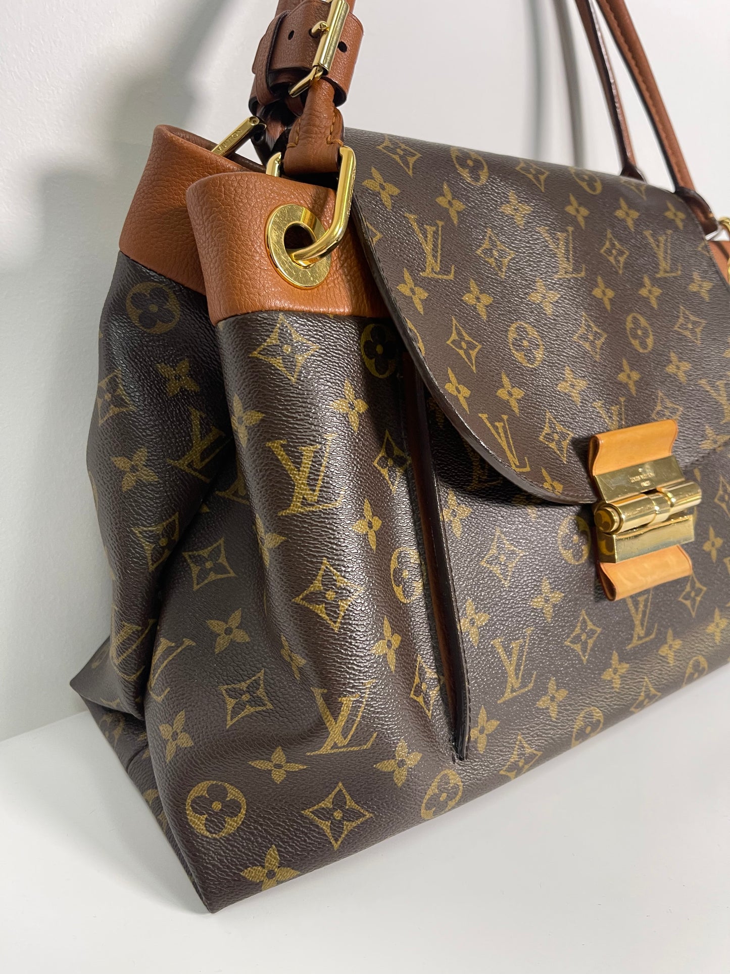 LOUIS VUITTON OLYMPE MM MONGRAM TOTE
