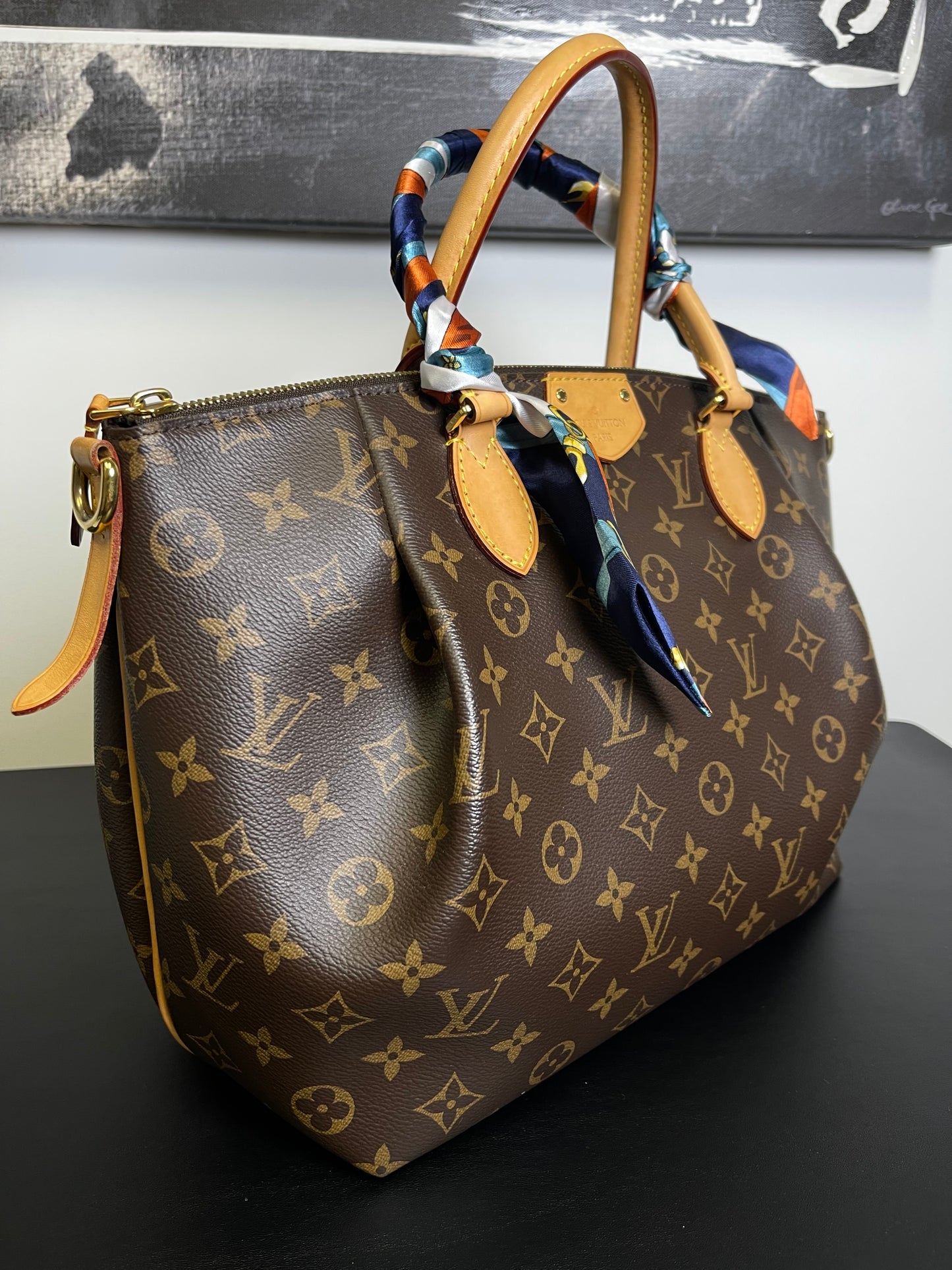 LOUIS VUITTON MM TURNNE