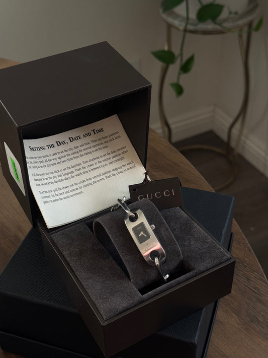 WOMENS GUCCI WATCH