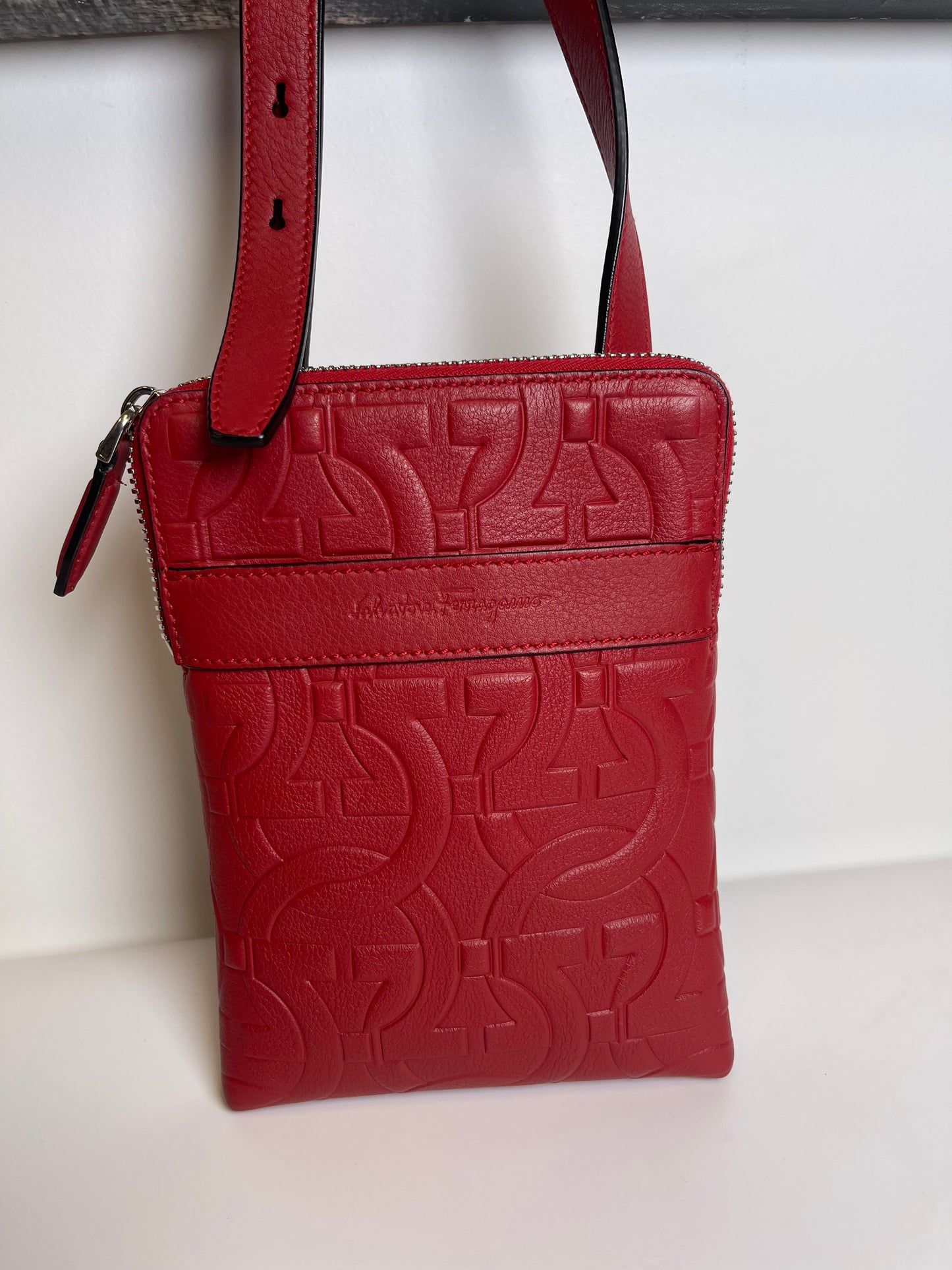 RED FARAGAMO CROSSBODY