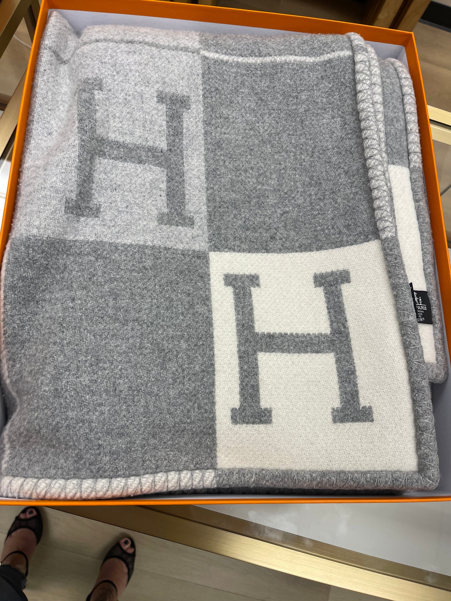 HERMES BLANKET (LIKE NEW!)
