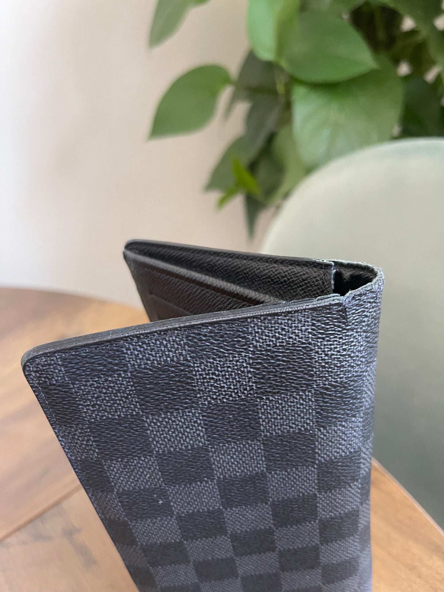 MENS LOUIS VUITTON DAMIER GRAPHITE