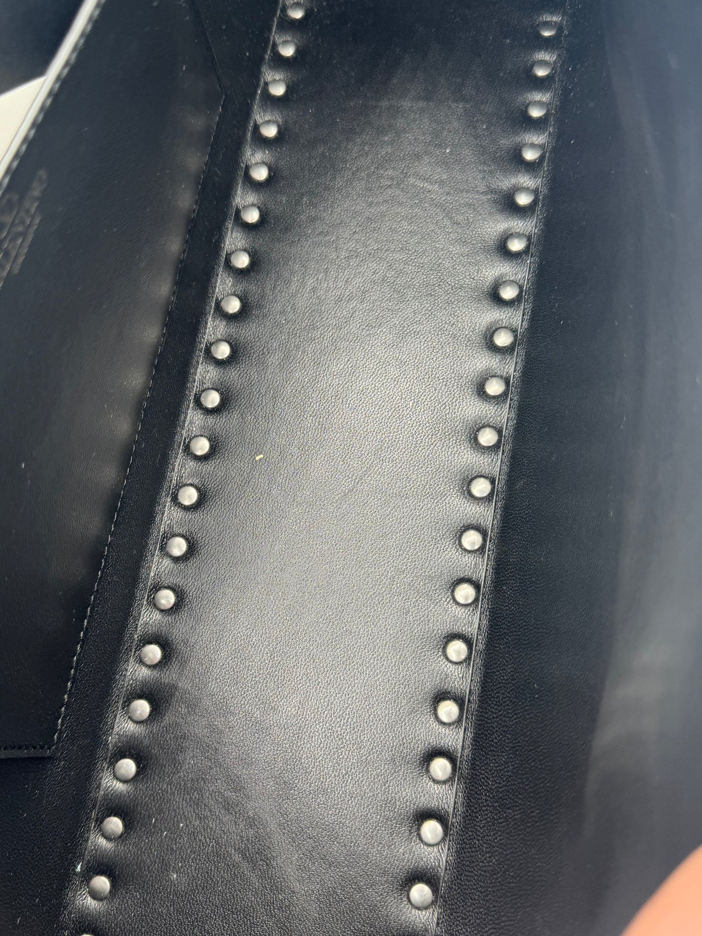 BLACK STUDDED VALENTINO BAG WITH STRAP