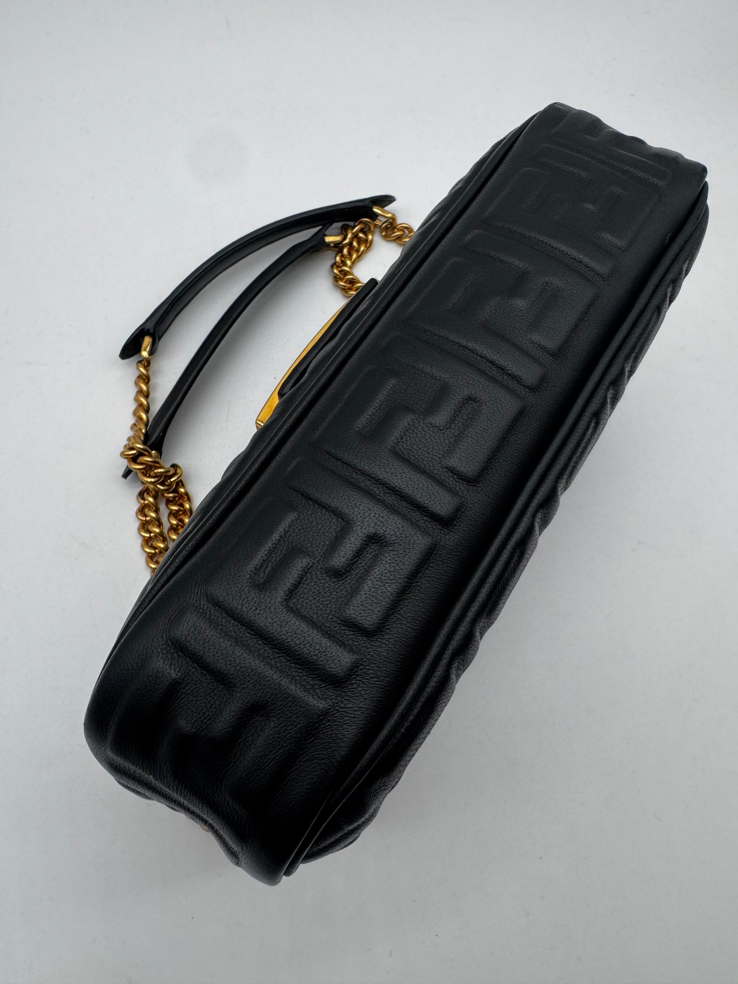 BLACK FENDI BAGUETTE (NEW ARRIVAL!)