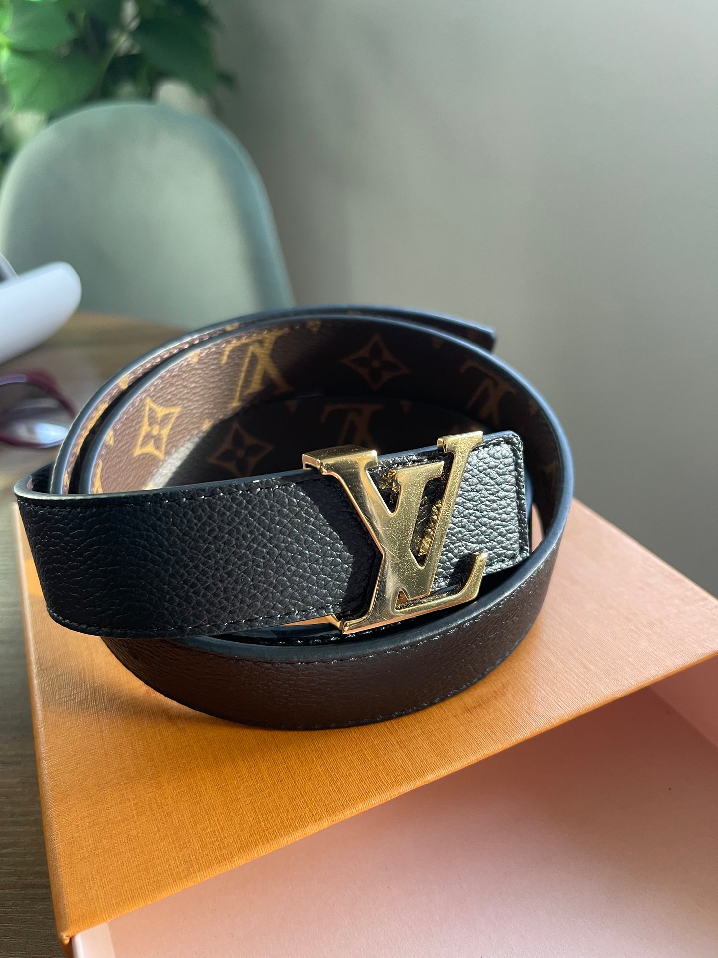 REVERSIBLE LOUIS VUITTON BELT
