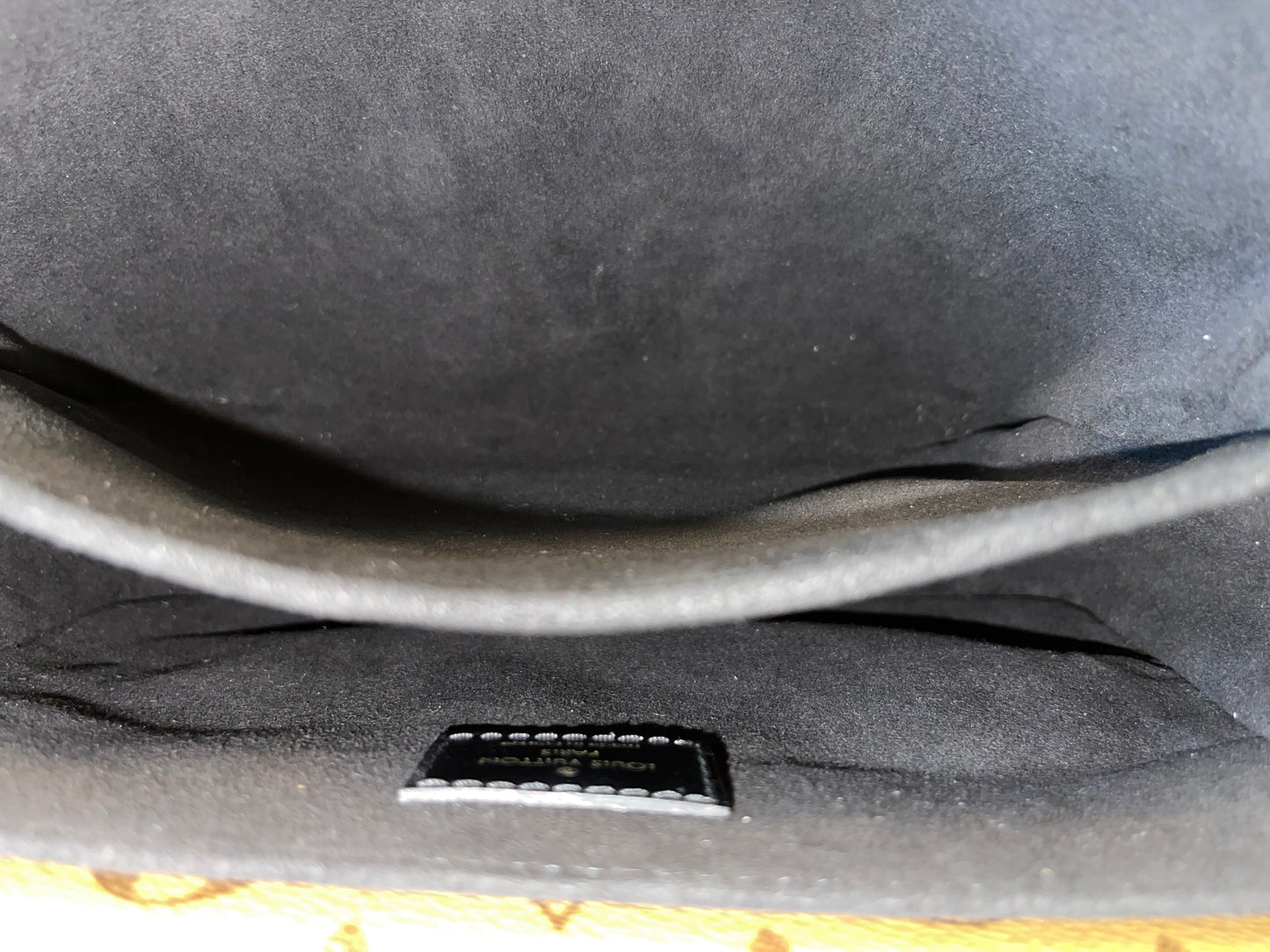 LOUIS VUITTON REVERSE MONOGRAM POCHETTE MÉTIS (LIKE-NEW!)