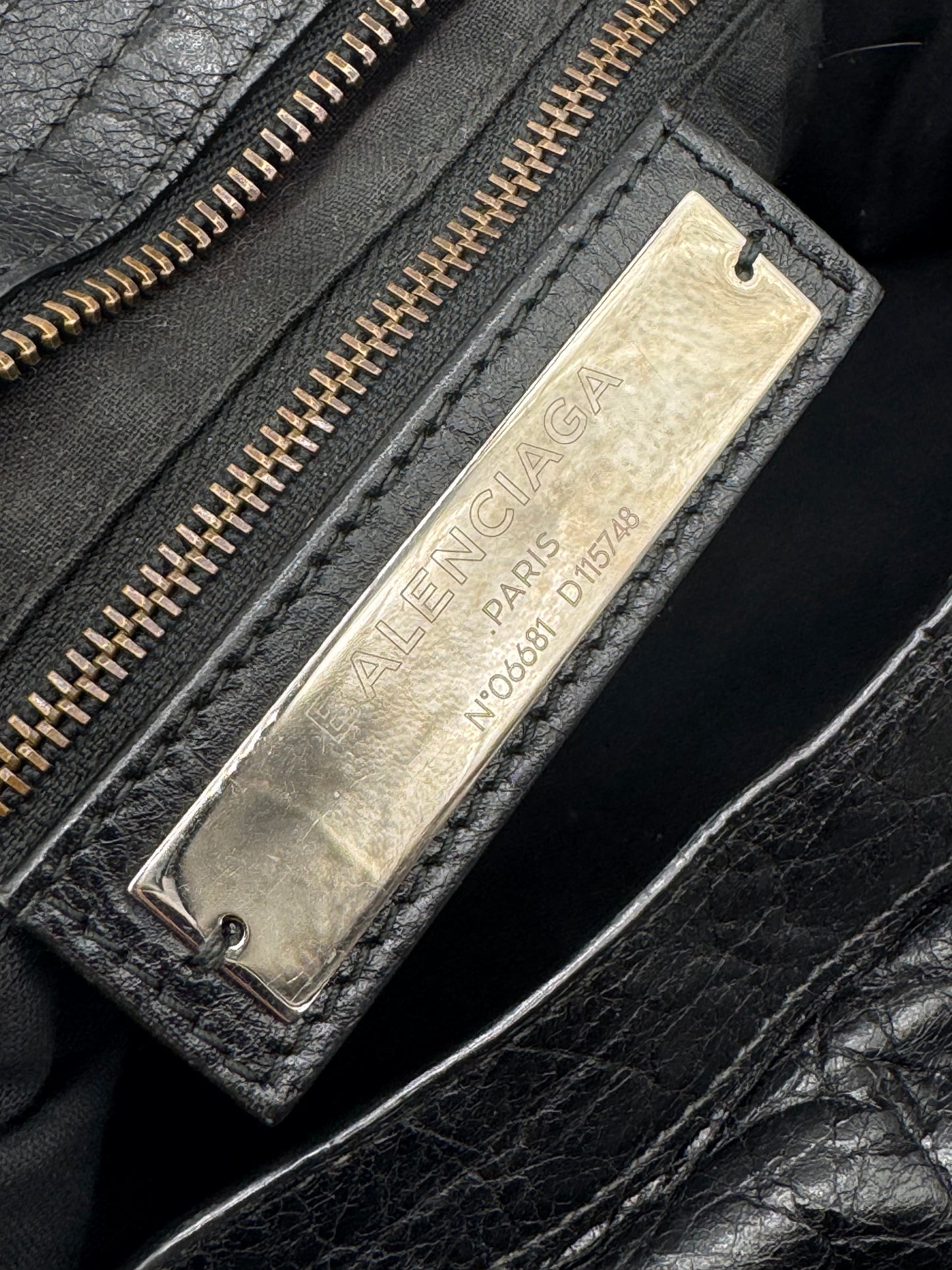 BALENCIAGA CITY BAG BLACK MEDIUM