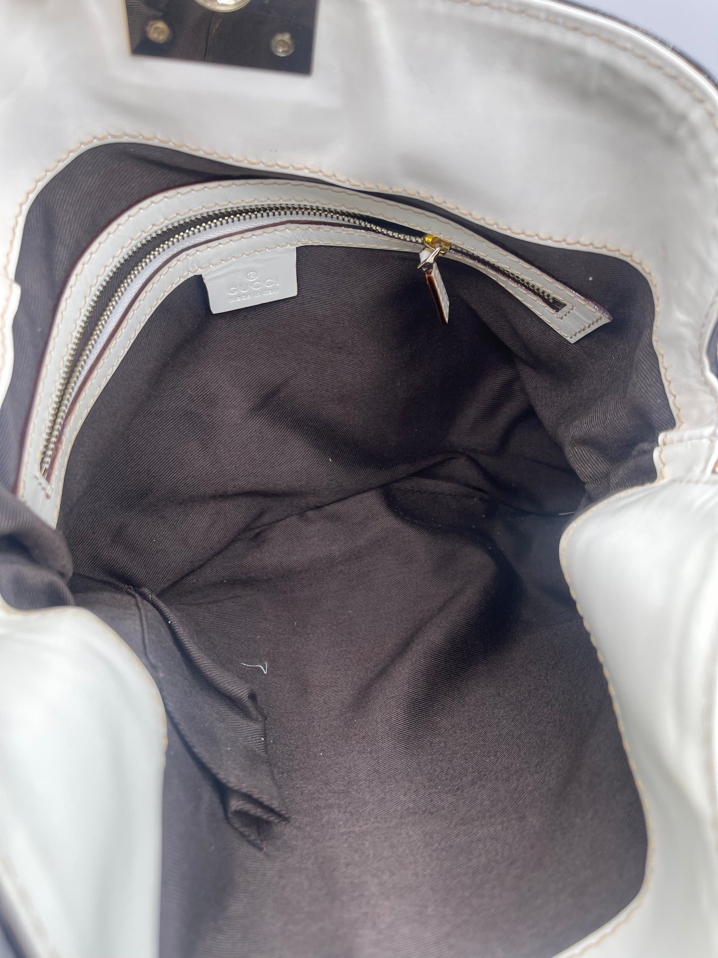 GUCCI MONOGRAM INDY SHOULDER BAG